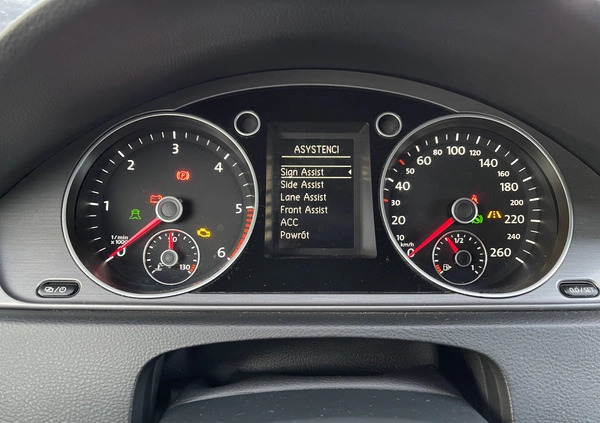 Volkswagen Passat cena 32999 przebieg: 349000, rok produkcji 2014 z Warszawa małe 497